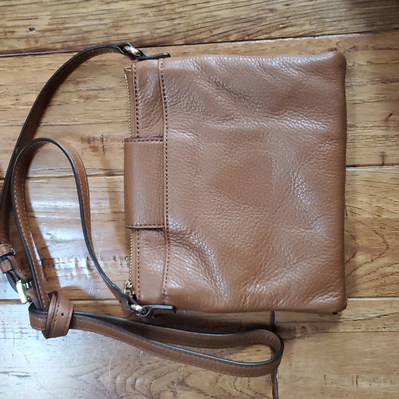 Michael Kors Fulton Double Zip Tan Leather Crossbody Bag - Picture 2 of 7